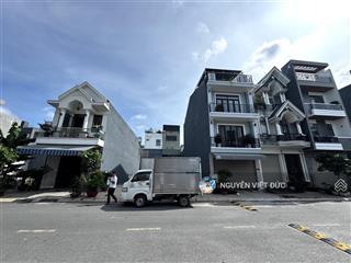Bán rẻ lô đất trục chính kdc ngay dt743 chợ đông đô ngay ngân hàng hdbank rẽ vào