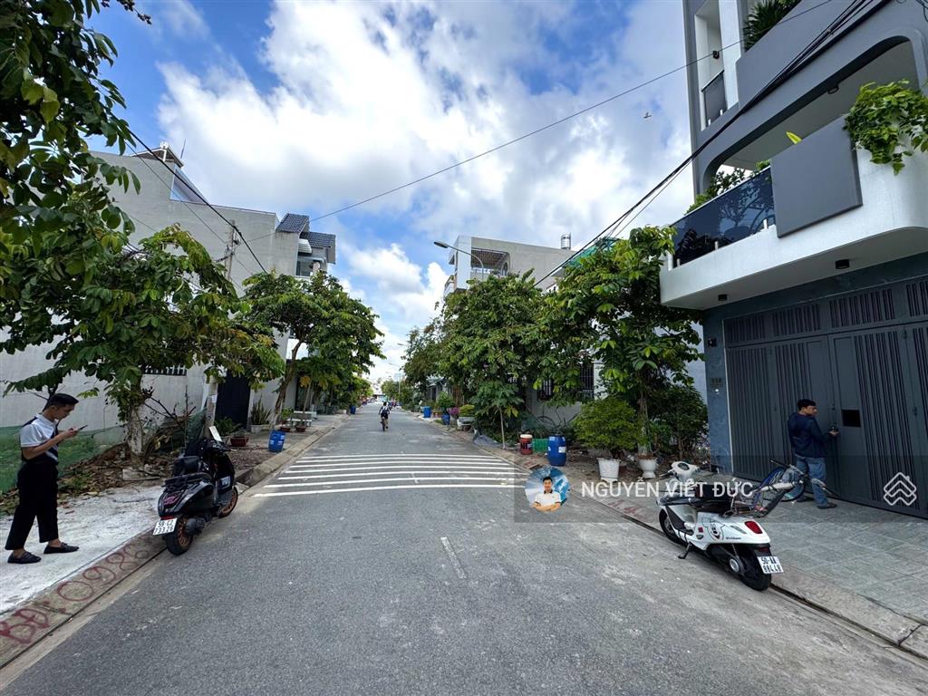 Đất ngay đường nguyễn đình chiểu trung tâm đông hòa dĩ an gần quốc lộ 1k về làng đại học