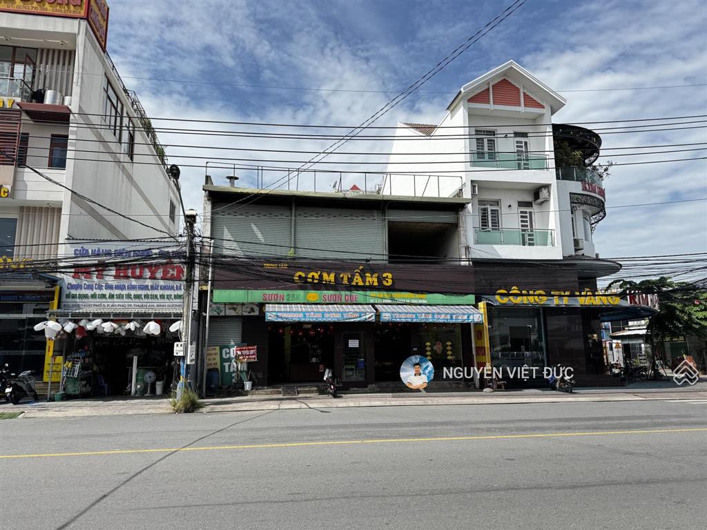 Bán gấp vị trí kim cương ngã tư mặt tiền cổng chợ thông dụng, ga metro tương lai gần vincom dĩ an