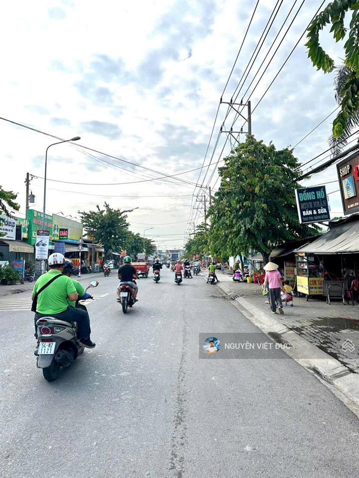 Bán gấp lô góc ngay cổng trường cấp 2 thuận an. tặng 6 kiot có sẵn cho thuê 20tr/tháng