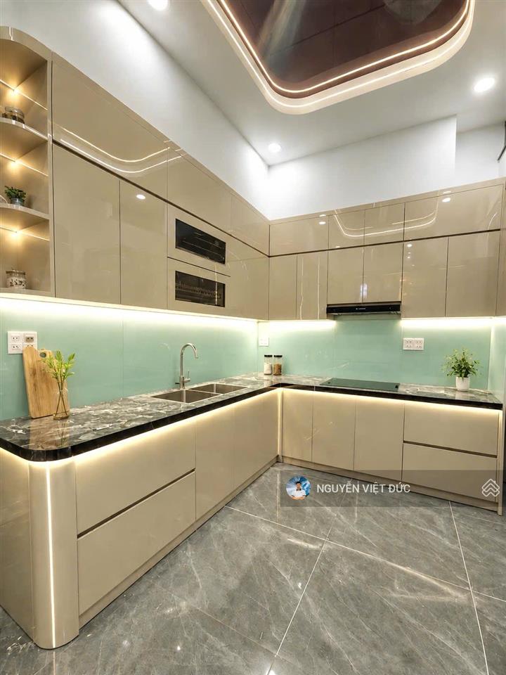 Bán nhà mới mặt tiền nguyễn hiền ngay sát lý thường kiệt gần vicom dĩ an  kcn sóng thần