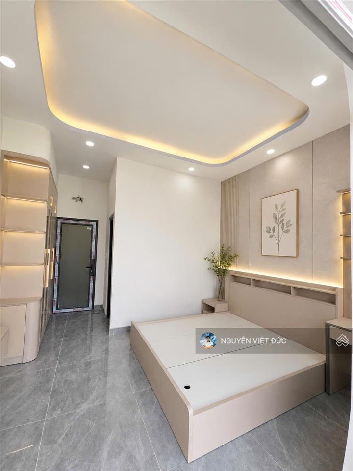 Bán nhà mới mặt tiền nguyễn hiền ngay sát lý thường kiệt gần vicom dĩ an  kcn sóng thần