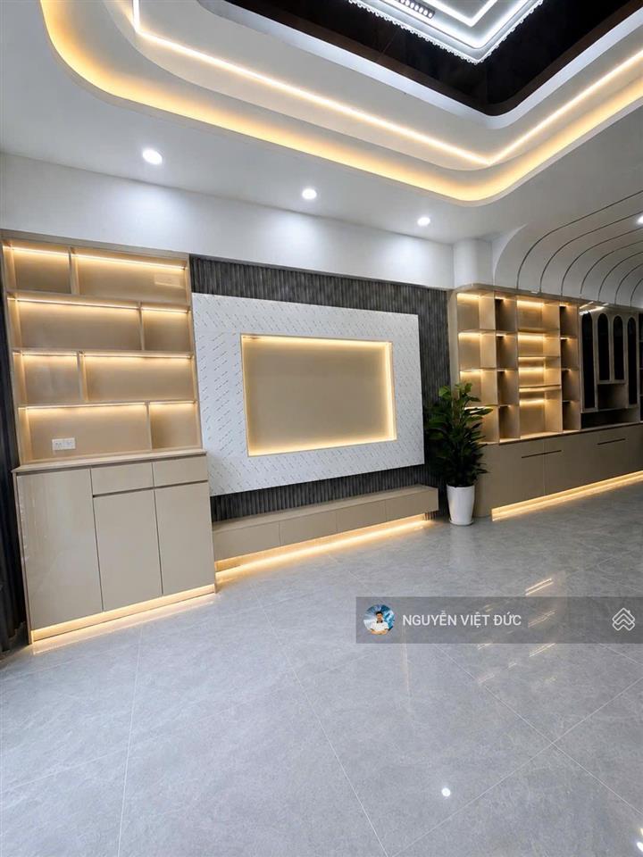 Bán nhà mới mặt tiền nguyễn hiền ngay sát lý thường kiệt gần vicom dĩ an  kcn sóng thần