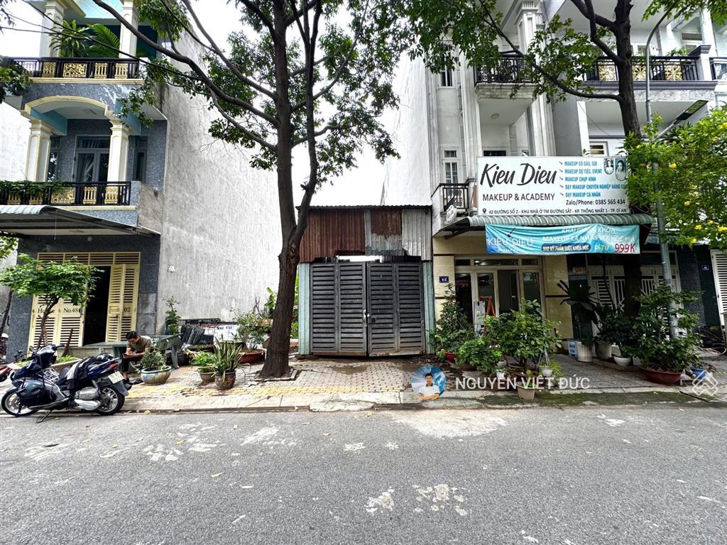 Bán gấp đất ngay khu toa xe kế bên trường cao đẳng đường sắt dĩ an, khu vincom dĩ an