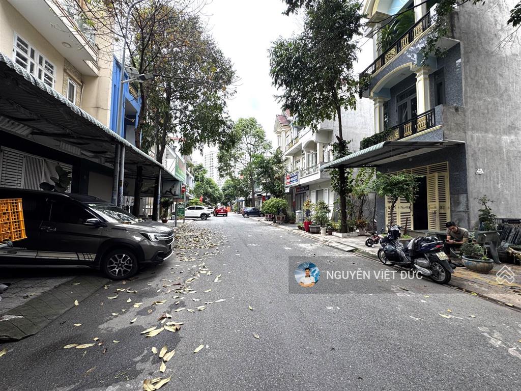 Bán gấp đất ngay khu toa xe kế bên trường cao đẳng đường sắt dĩ an, khu vincom dĩ an