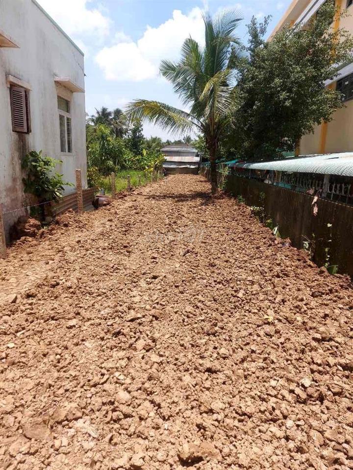 Bán đất mặt tiền