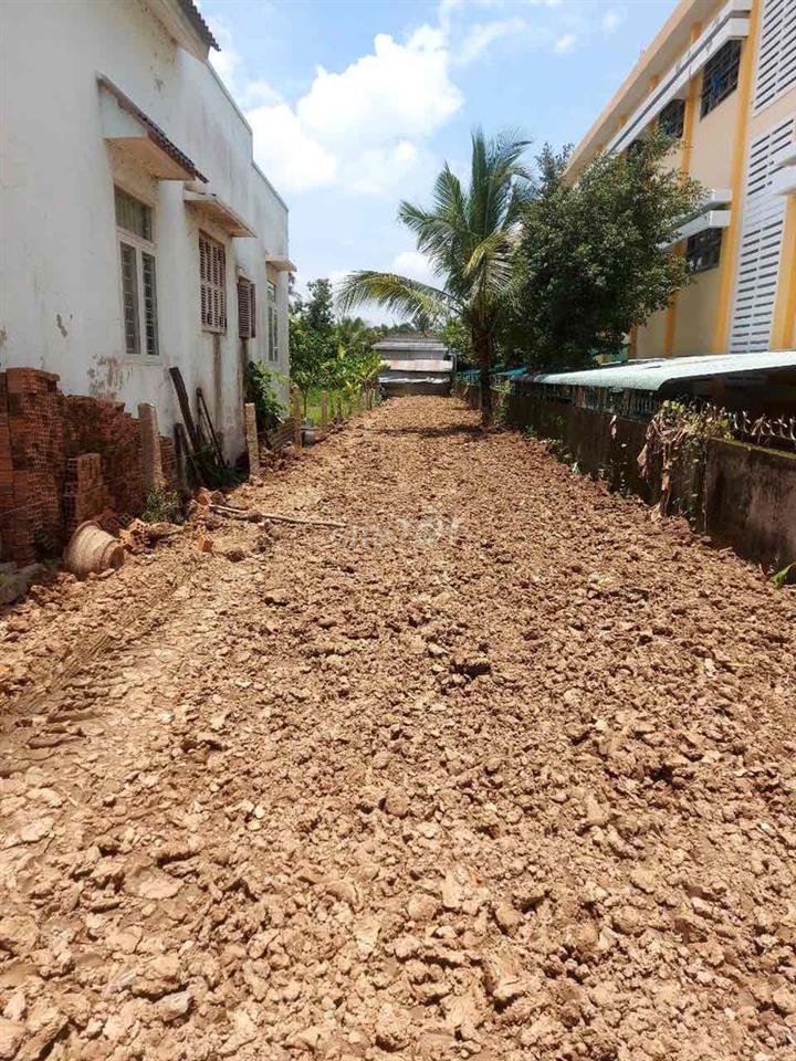 Bán đất mặt tiền