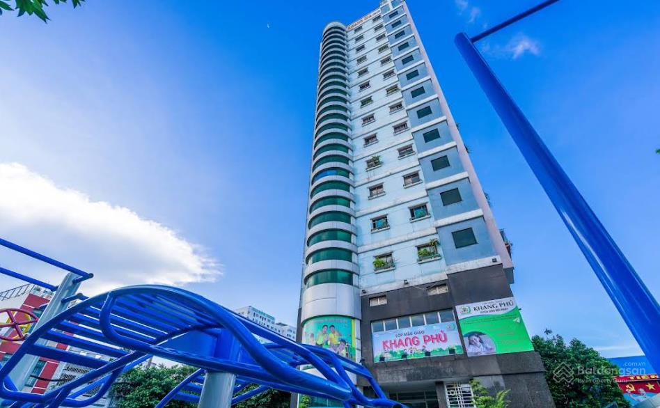 Bán ch 2pn + 2 balcon + 2wc + giếng trời. dt 77,3m2.  0938 111 ***