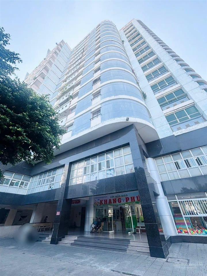 Bán ch 2pn + 2 balcon + 2wc + giếng trời. dt 77,3m2.  0938 111 ***