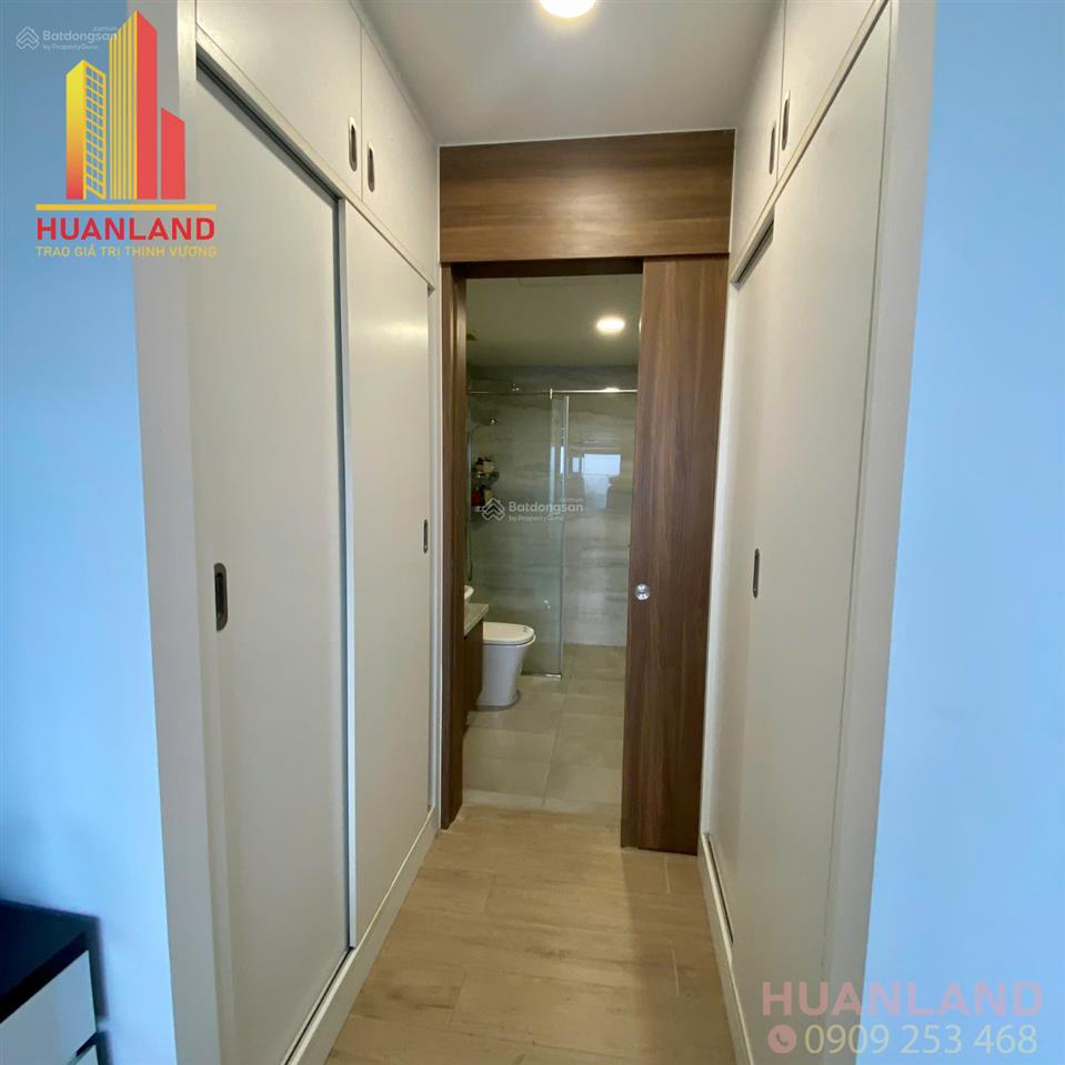 Chính chủ gửi bán căn 2pn 78m2 nội thất cơ bản tại kingdom 101, quận 10, giá chỉ từ 7,8 tỷ