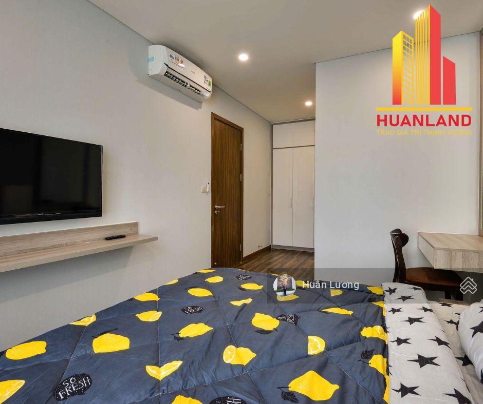Cần tiền cho con đi du học bán căn hộ 2pn  87m2 tại hado centrosa q.10, nội thất đẹp