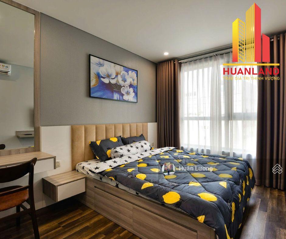 Cần tiền cho con đi du học bán căn hộ 2pn  87m2 tại hado centrosa q.10, nội thất đẹp