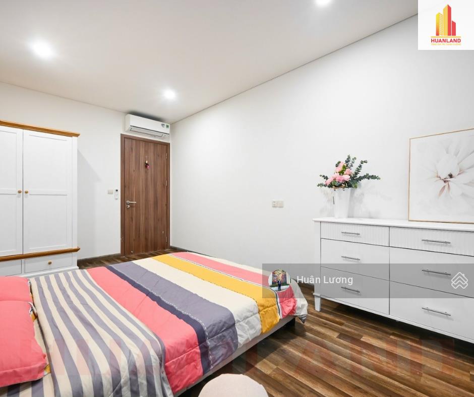Kẹt tiền bán gấp nhiều căn 107m2 tại hà đô centrosa, 2 phòng ngủ + 1 đa năng, giá tốt, có sổ hồng