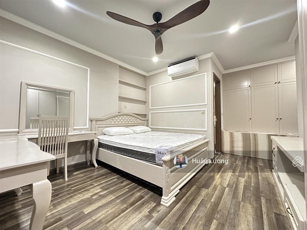 Bán căn 2pn gần 100m2 view hồ bơi tuyệt đẹp, nhà mát mẻ quanh năm đã có sổ hồng tại hà đô centrosa