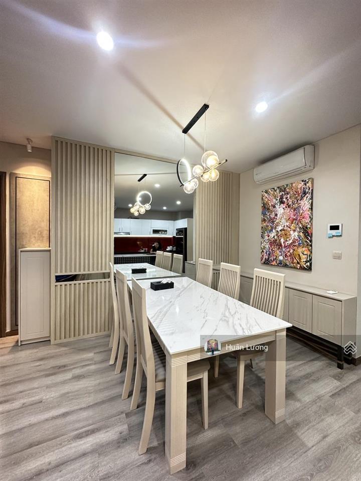 Bán căn 2pn gần 100m2 view hồ bơi tuyệt đẹp, nhà mát mẻ quanh năm đã có sổ hồng tại hà đô centrosa