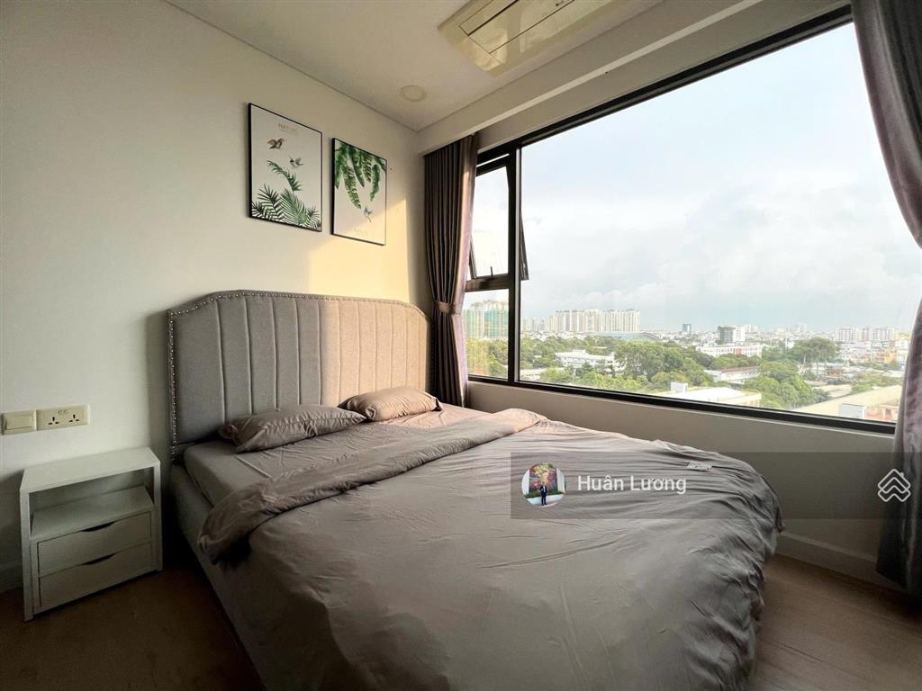 Kẹt tiền bán gấp căn góc 2pn  2wc  73m2 giá 7,250tỷ có nội thất.  xem nhà 0909 253 *** huân