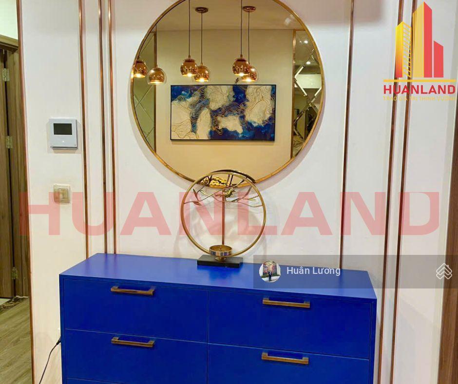 Cần tiền đóng lãi ngân hàng bán lại căn hộ 2pn đầy đủ nội thất tại hà đô centrosa, q10 view thoáng