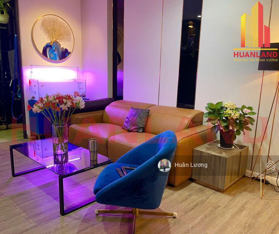 Cần tiền đóng lãi ngân hàng bán lại căn hộ 2pn đầy đủ nội thất tại hà đô centrosa, q10 view thoáng