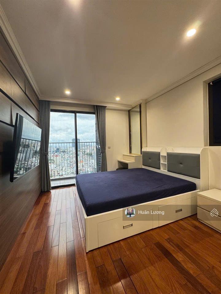 Siêu hot! căn góc 3pn ngắm trọn view q1 sổ hồng cầm chắc trên tay, nội thất đẹp, giá nhỉnh 13 tỷ