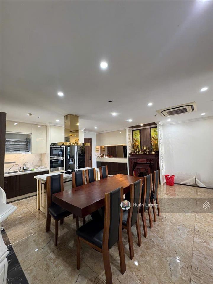 Siêu hot! căn góc 3pn ngắm trọn view q1 sổ hồng cầm chắc trên tay, nội thất đẹp, giá nhỉnh 13 tỷ