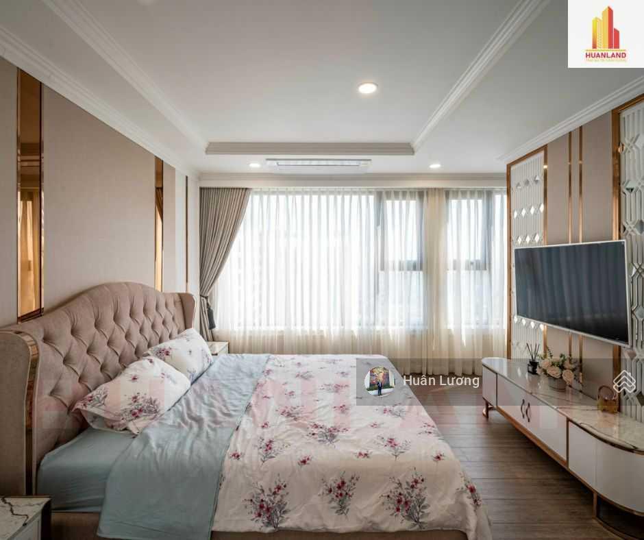 Bán căn hộ góc 3pn  104m2 tại kingdom 101, q10 view thoáng đẹp đã có sổ hồng