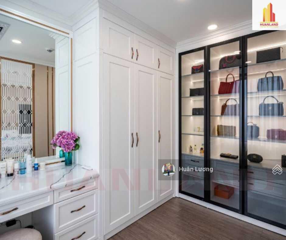 Bán căn hộ góc 3pn  104m2 tại kingdom 101, q10 view thoáng đẹp đã có sổ hồng