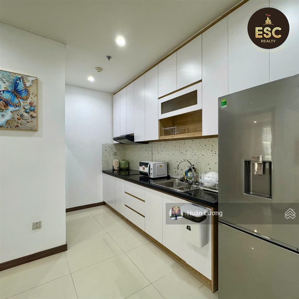 Kẹt tiền bán gấp căn 1pn + 1 đa năng view hồ bơi tại hado centrosa garden, quận 10 đã có sổ hồng