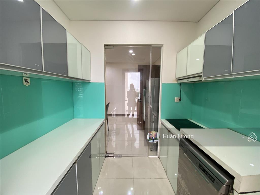 Giảm ngay 1 tỷ, bán căn góc 3pn2wc view thành phố đã có sổ hồng tại hà đô centrosa garden q10