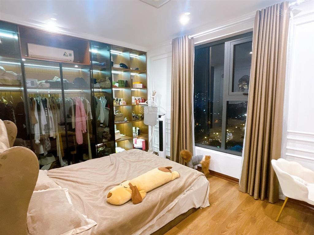 Chính chủ bán căn hộ 63m2, sổ đỏ, giá 5,5 tỷ  geleximco 897 giải phóng.  0913 812 ***
