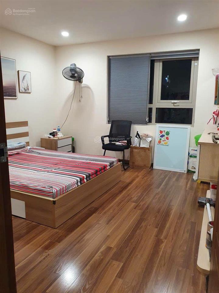 Chính chủ bán căn hộ 77m2, sổ đỏ, giá 6,85 tỷ  hòa phát 70 nguyễn đức cảnh.  0913 812 ***