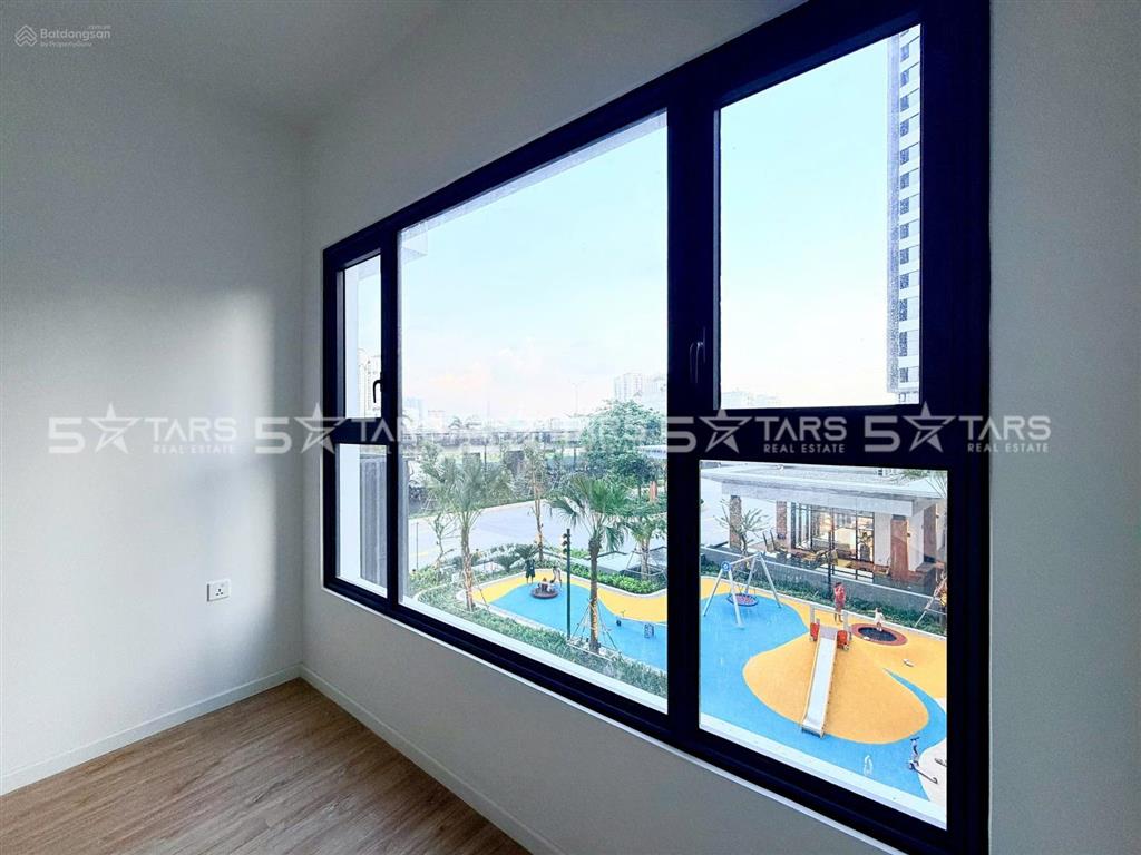 Bán ch 2pn, 82m2 tại the infiniti riviera point, giá cực tốt 8.3 tỷ, nội thất cơ bản.  0946 867 ***