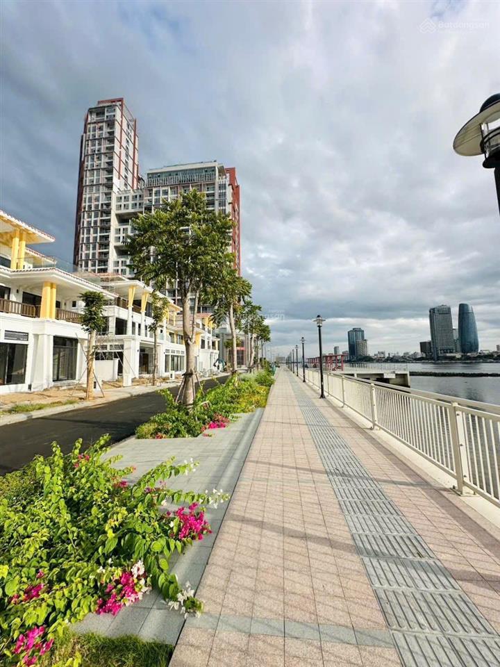 Bán căn studio lỗ nhẹ, 35m2 view sông hàn tại sun symphony residence, đà nẵng