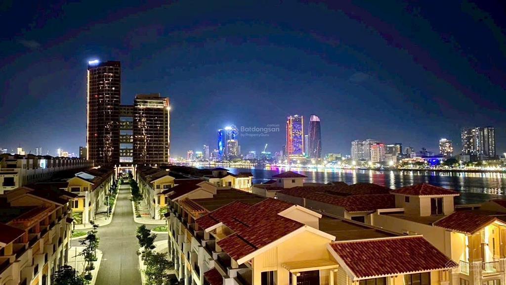Bán căn studio lỗ nhẹ, 35m2 view sông hàn tại sun symphony residence, đà nẵng