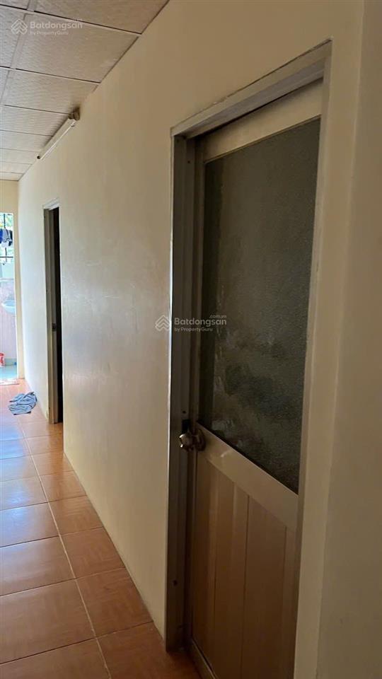 Cho thuê nhà trệt lầu. đường 9, kế vạn phúc city. dt 4x15m, 3pn, 2wc, 2 pk, bếp, sân để xe rộng