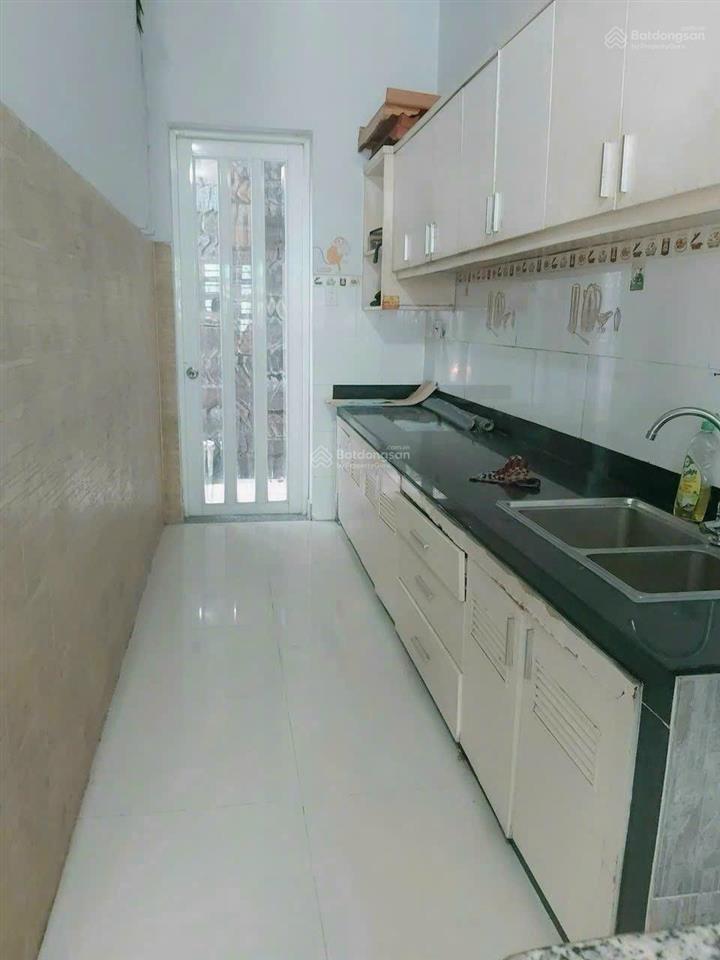 Rẻ hơn thị trường 2 tỷ, 5x18m, 4 tầng, chỉ 9,6 tỷ, nhà mặt phố, view sông kdc phú mỹ, quận 7
