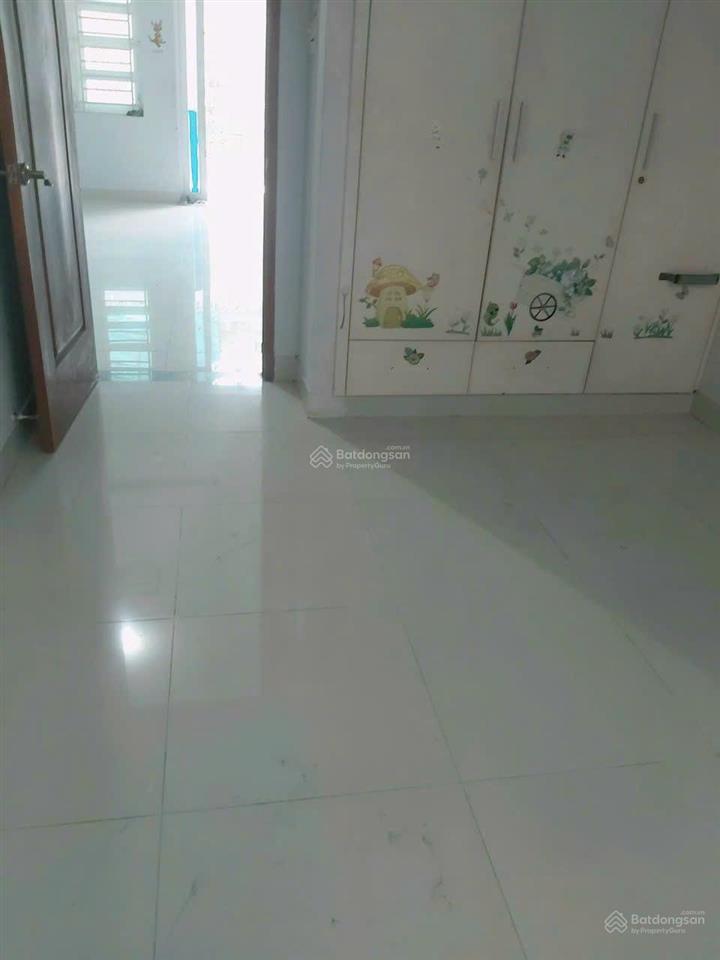 Rẻ hơn thị trường 2 tỷ, 5x18m, 4 tầng, chỉ 9,6 tỷ, nhà mặt phố, view sông kdc phú mỹ, quận 7