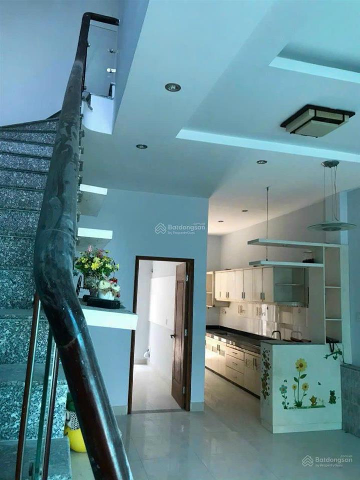 Rẻ hơn thị trường 2 tỷ, 5x18m, 4 tầng, chỉ 9,6 tỷ, nhà mặt phố, view sông kdc phú mỹ, quận 7