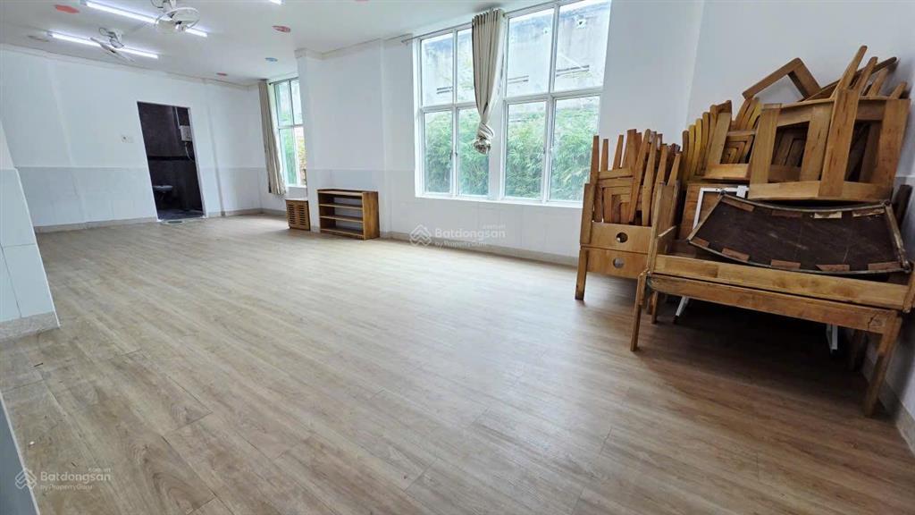 Cho thuê 6 phòng tầng trệt chung cư hoàng anh gia lai 2, diện tích 270m2, giá 48 triệu/tháng