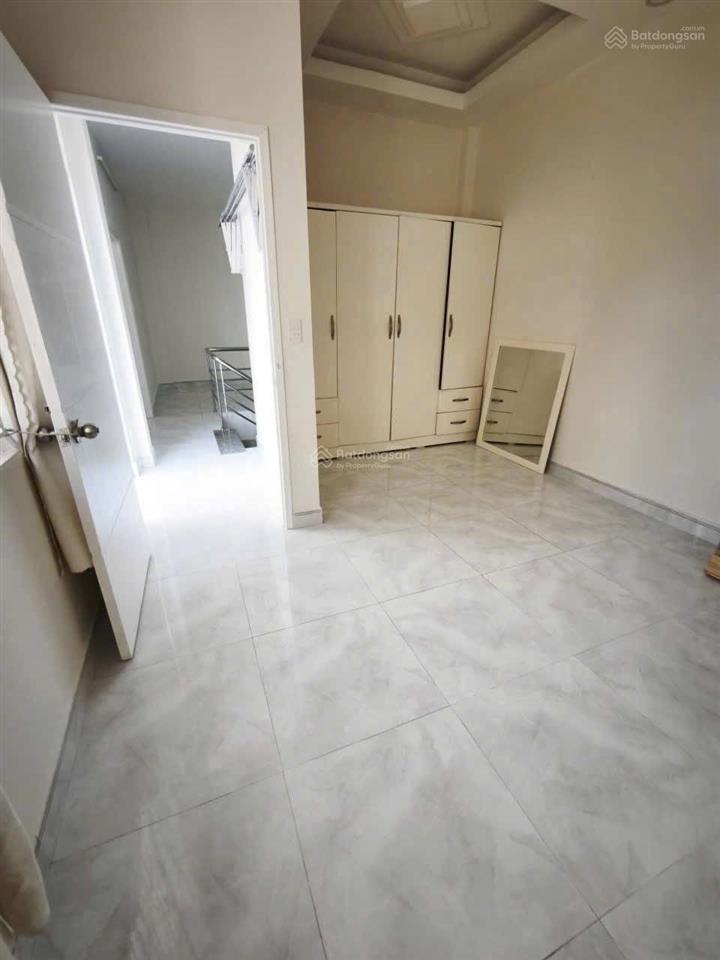 Quận 7  nhà 2 tầng rộng 95m2  giá chỉ 3,85 tỷ
