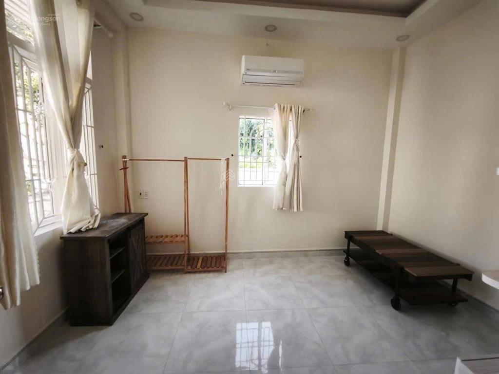 Quận 7  nhà 2 tầng rộng 95m2  giá chỉ 3,85 tỷ