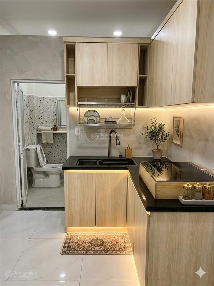 Quận 7  nhà 2 tầng rộng 95m2  giá chỉ 3,85 tỷ