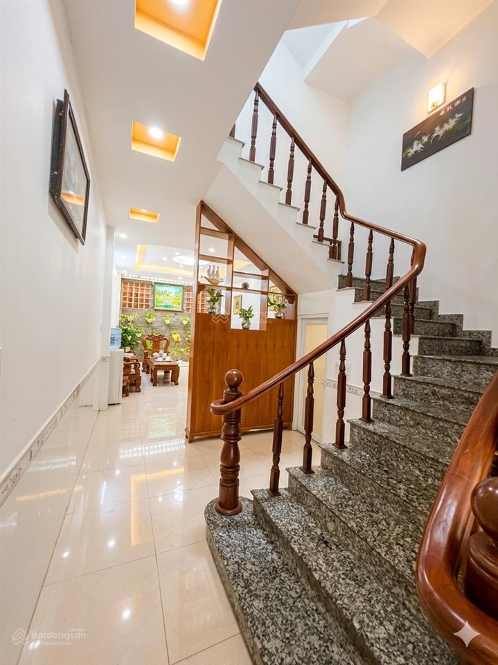 Cực rẻ! nhà mặt tiền đường số quận 7, 4x18, 4 tầng, 12 tỷ