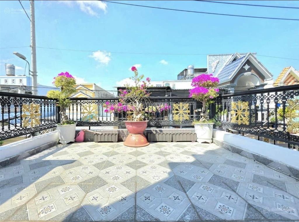 Rẻ hơn thị trường 1 tỷ, nhà đẹp hxh, 4.5 x 23m (~103m2), 4 tầng, chỉ còn 7,5 tỷ