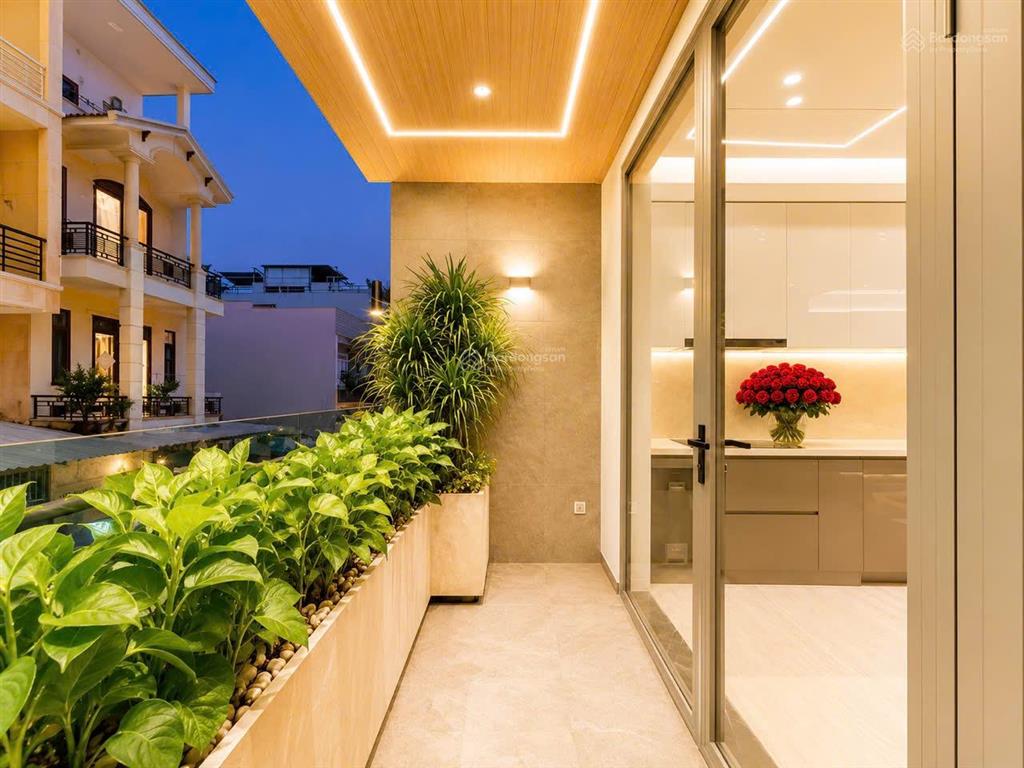 Nhà đẹp 5 tầng phú thuận, có thang máy, 15,8 tỷ, 76m2