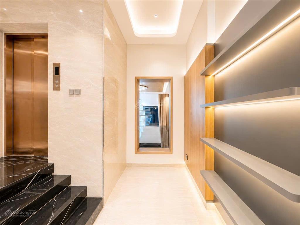 Nhà đẹp 5 tầng phú thuận, có thang máy, 15,8 tỷ, 76m2