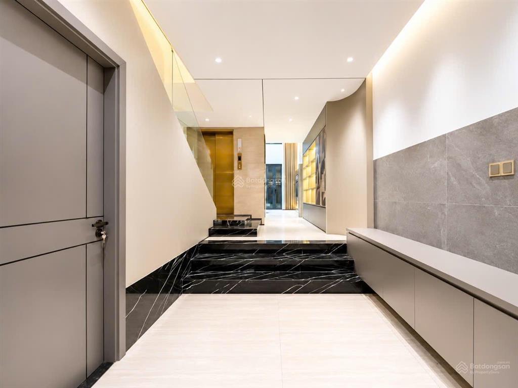 Nhà đẹp 5 tầng phú thuận, có thang máy, 15,8 tỷ, 76m2