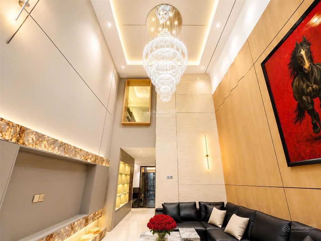 Nhà đẹp 5 tầng phú thuận, có thang máy, 15,8 tỷ, 76m2