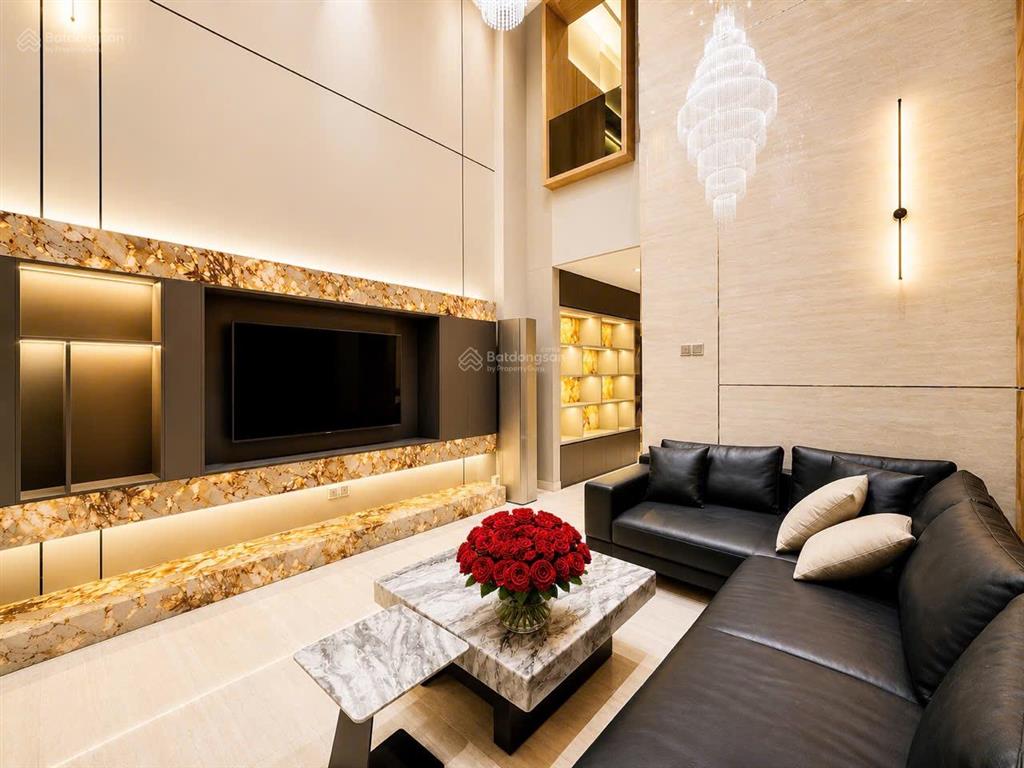 Nhà đẹp 5 tầng phú thuận, có thang máy, 15,8 tỷ, 76m2