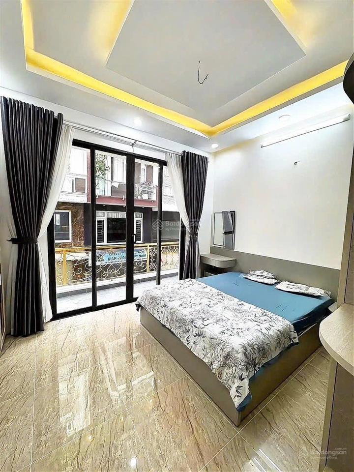 Cực hiếm! nhà phố 5 tầng hoàng quốc việt, chỉ 9,8 tỷ