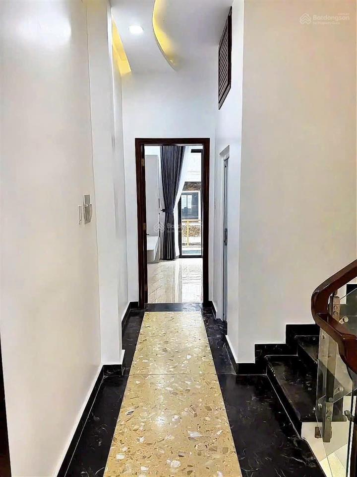 Cực hiếm! nhà phố 5 tầng hoàng quốc việt, chỉ 9,8 tỷ